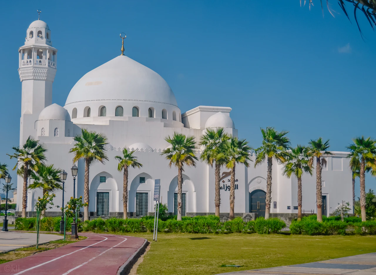 Best Travel eSIM Qatar 5G (Doha, Lusail) - ooredoo prepaid mobile data at DOH from $3.99 ($1.75/GB)