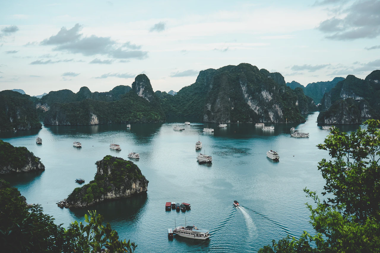 Best Travel eSIM Vietnam 5G (Ho Chi Minh City, Hanoi) - Viettel Mobile prepaid mobile data at SGN/HAN from $2.99 ($1.05/GB)